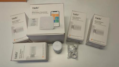 Tado Starter Kit V3+ met 5 extra radiator knoppen, Doe-het-zelf en Verbouw, Thermostaten, Nieuw, Ophalen of Verzenden
