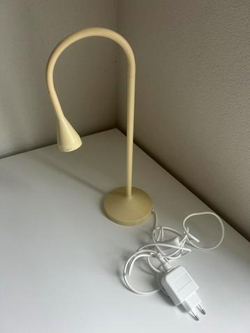 Ikea nävlinge bureaulamp geel beschikbaar voor biedingen