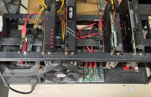 Mining rig met 4 videokaarten 850 watt voeding, Computers en Software, Moederborden, Zo goed als nieuw, DDR4, Ophalen of Verzenden