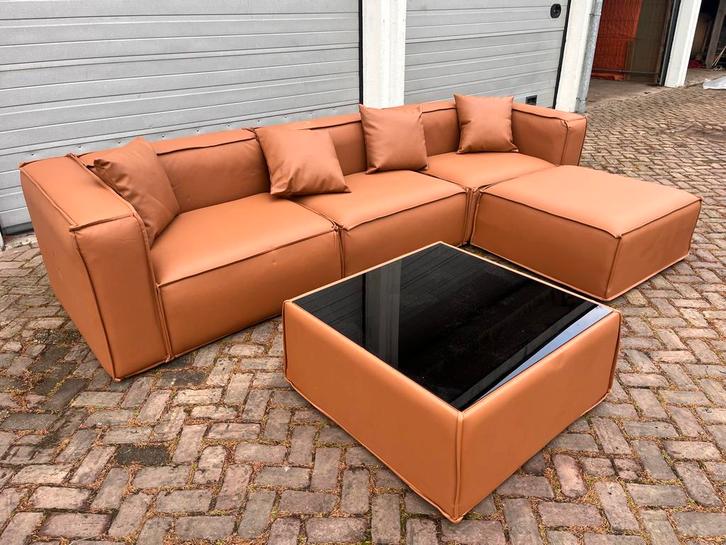 Lederen Hoekbank met Tafel en glasplaat  - NIEUW !!, Huis en Inrichting, Banken | Bankstellen, Zo goed als nieuw, Hoekbank, Vierpersoons of meer