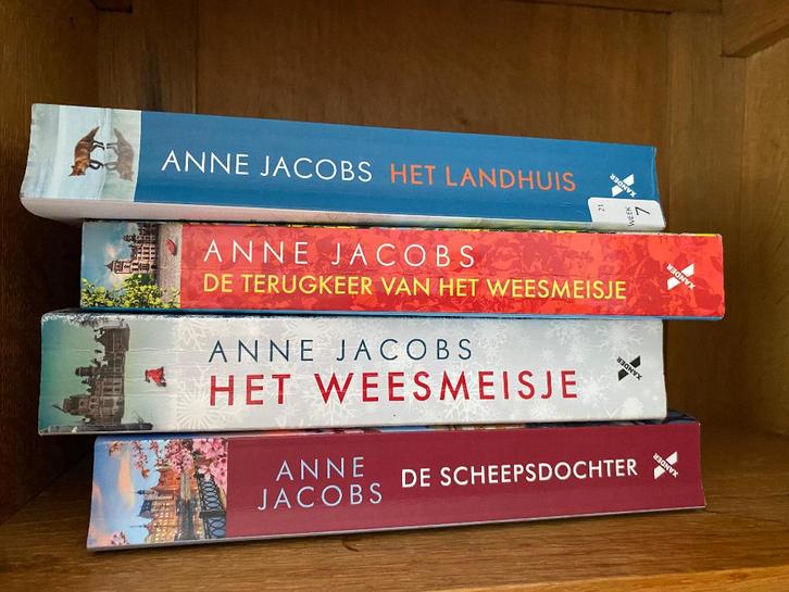 Anne Jacobs Het Weesmeisje terugkeer erfenis moed, Boeken, Romans, Zo goed als nieuw, Ophalen of Verzenden