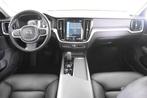 Volvo V60 2.0 B3 Momentum Geartronic *1ste Eigenaar*Leer*Nav, Auto's, Volvo, Automaat, 15 km/l, Zwart, 4 cilinders