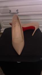 Christian louboutin hakken, Ophalen of Verzenden, Zo goed als nieuw, Pumps