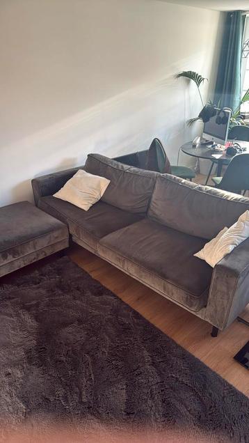 Bank,hoge tafel,koffie tafel en stoelen entvmeubel(gratis)