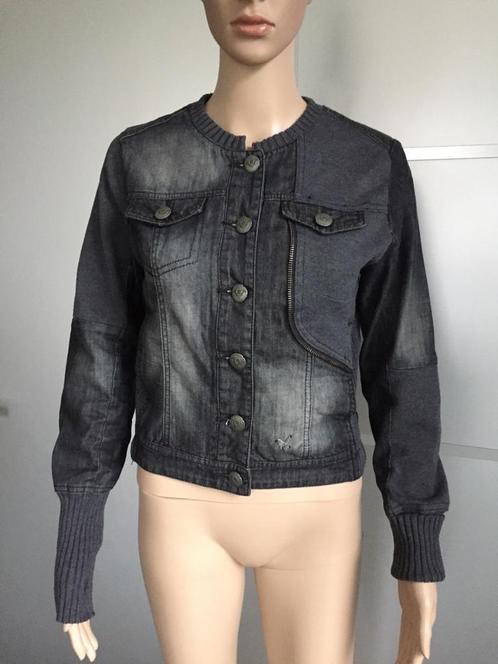 B1693 Cream grijs spijkerjasje jeans jasje blazer Maat 36=S, Kleding | Dames, Jasjes, Kostuums en Pakken, Zo goed als nieuw, Jasje