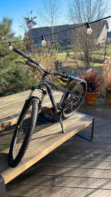 Cannondale trail 6 grijs maat S (jongensfiets) beschikbaar voor biedingen