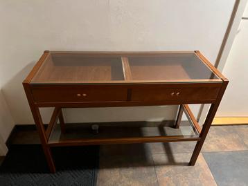 Side table , halkast beschikbaar voor biedingen