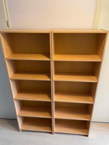 2x Billy boekenkast 171x60x25 beschikbaar voor biedingen