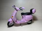 Mattel Barbie Vespa 2002 roze Scooter, Verzamelen, Ophalen of Verzenden, Gebruikt