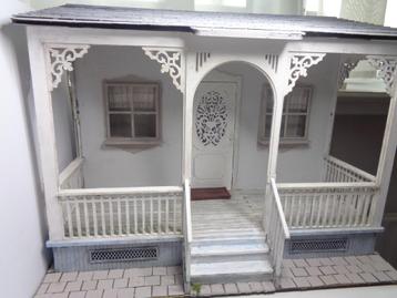 Brocante Veranda..Poppenhuis 1:12... (nr E23 )* beschikbaar voor biedingen