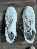 Mooie dames Witte Veter Gympen (maat 39), Wit, Ophalen of Verzenden, Sneakers of Gympen, Zo goed als nieuw