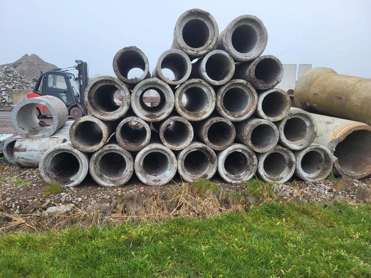 24 stuks gebruikte Rioolbuizen 40cm inwendig 250 lang, Doe-het-zelf en Verbouw, Buizen en Afvoer, Gebruikt, Rechte buis, Overige materialen
