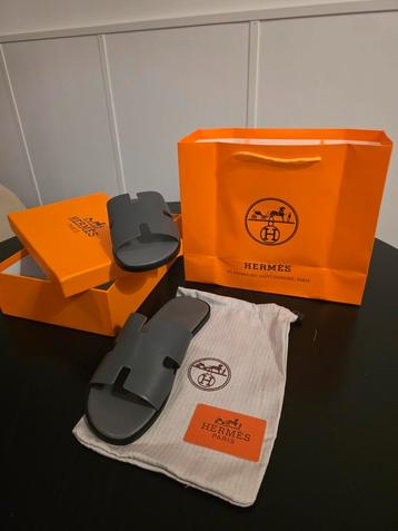 Hermes izmir slipper grijs nardo grey beschikbaar voor biedingen