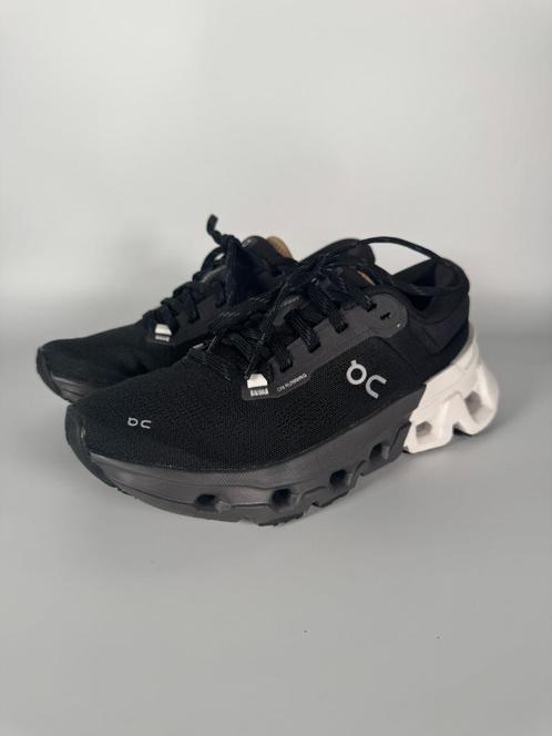 On Running Cloudmonster – Black/White – Size 38, Sport en Fitness, Loopsport en Atletiek, Nieuw, Hardloopschoenen, Hardlopen, Overige merken