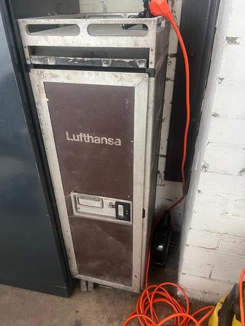 Lufthansa Vliegtuig Trolley Kast - Vintage Luchtvaart Meubel beschikbaar voor biedingen