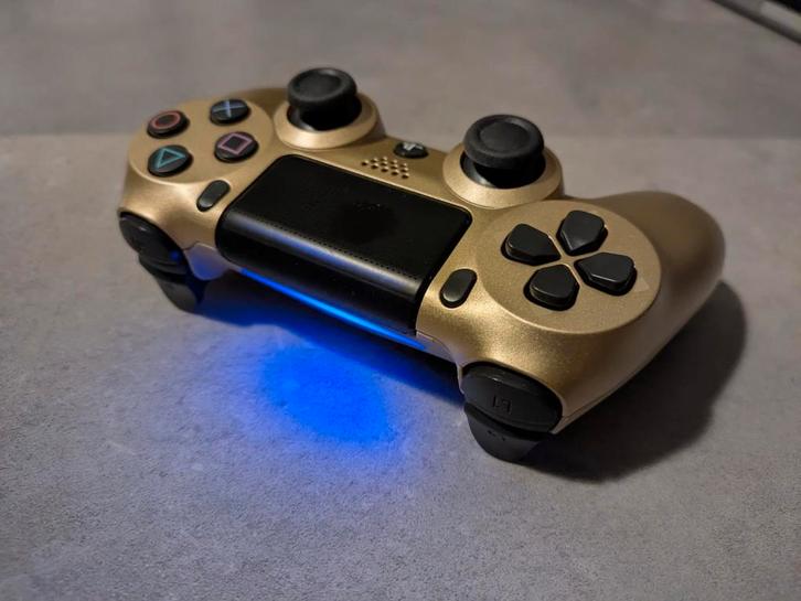 PS4 controller (goud), Spelcomputers en Games, Spelcomputers | Sony PlayStation Consoles | Accessoires, Zo goed als nieuw, PlayStation 1