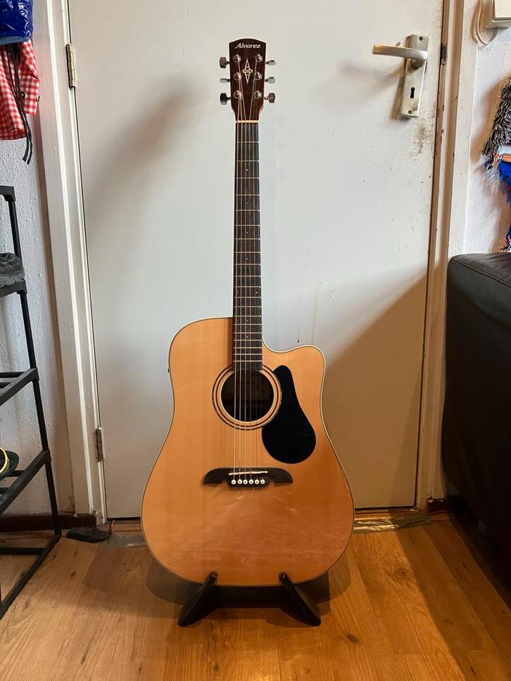 Alvarez Regent RD28CE Dreadnought Gitaar, Muziek en Instrumenten, Snaarinstrumenten | Gitaren | Akoestisch, Gebruikt, Western- of Steelstringgitaar