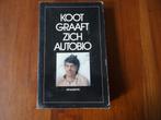 Koot graaft zich autobio - Kees van Kooten, Boeken, Essays, Columns en Interviews, Kees van Kooten, Ophalen of Verzenden, Zo goed als nieuw