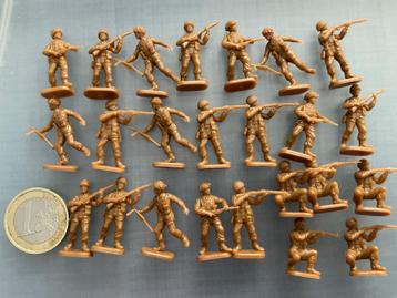 Mini Soldaatjes Bruin HV ? Britse soldaten Paracutisten WO I beschikbaar voor biedingen