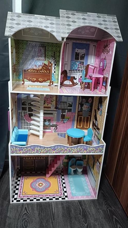 Grote poppen/Barbie huis, Kinderen en Baby's, Speelgoed | Poppenhuizen, Gebruikt, Ophalen