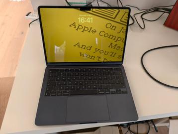 M2 MacBook Air 13, 16GB RAM beschikbaar voor biedingen