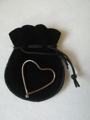 NIEUW: metalen ️ hart / handgemaakt. In tasje.  beschikbaar voor biedingen