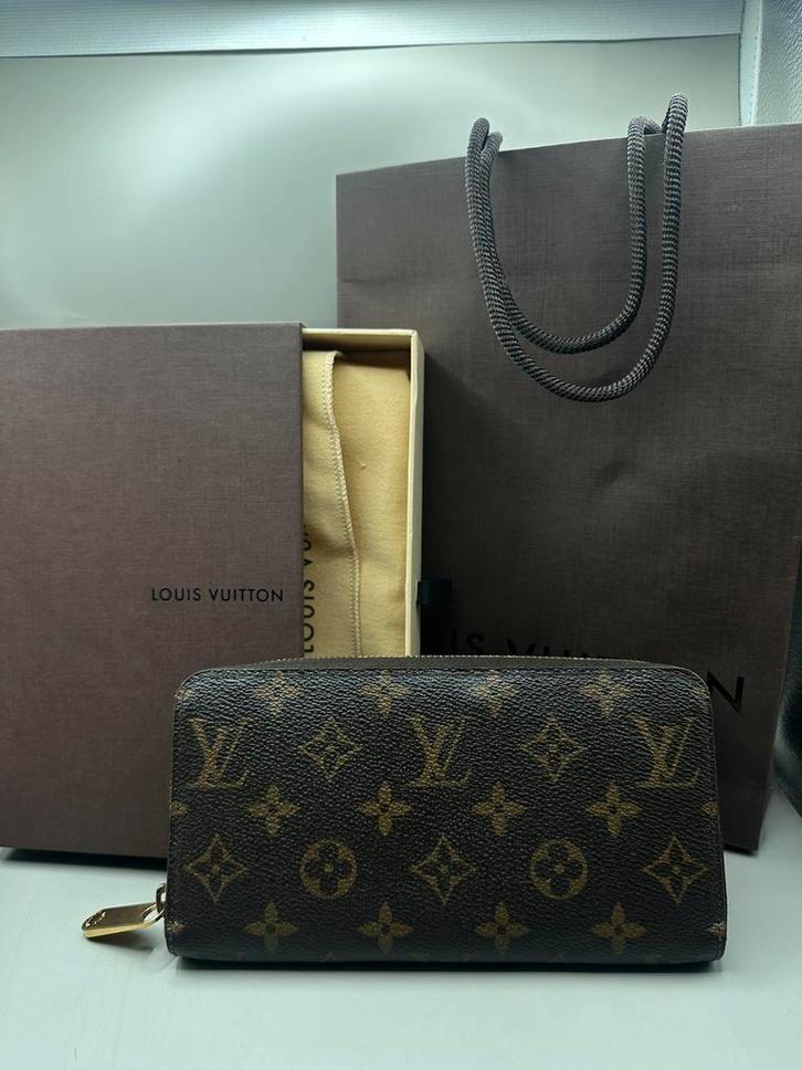 Louis Vuitton Zippy Wallet Monogram – complete set, Sieraden, Tassen en Uiterlijk, Portemonnees, Zo goed als nieuw, Bruin, Ophalen of Verzenden
