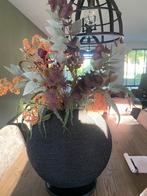 Bloemen met vaas, Ophalen of Verzenden, Zo goed als nieuw, Zwart, Minder dan 50 cm
