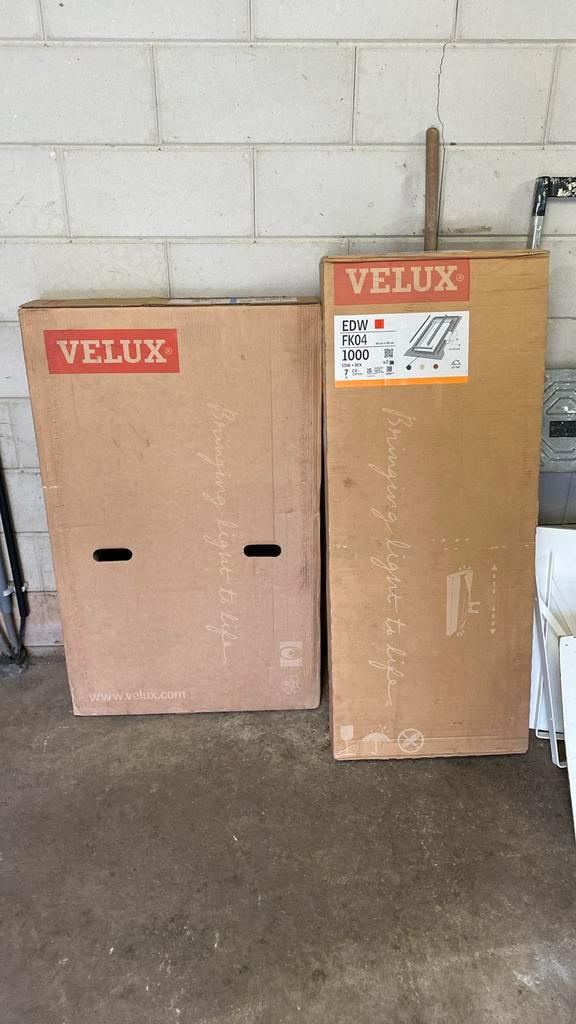 Velux dakraam 66x98 GGL FK04 splinternieuw, Doe-het-zelf en Verbouw, Glas en Ramen, Zo goed als nieuw, Dakraam, 80 tot 120 cm