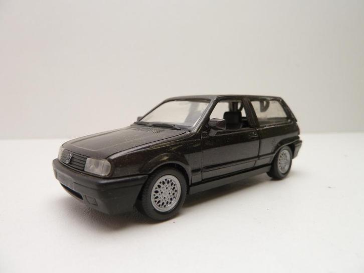 Volkswagen POLO coupe  '' Schabak '', Hobby en Vrije tijd, Modelauto's | 1:43, Zo goed als nieuw, Auto, Overige merken, Ophalen of Verzenden