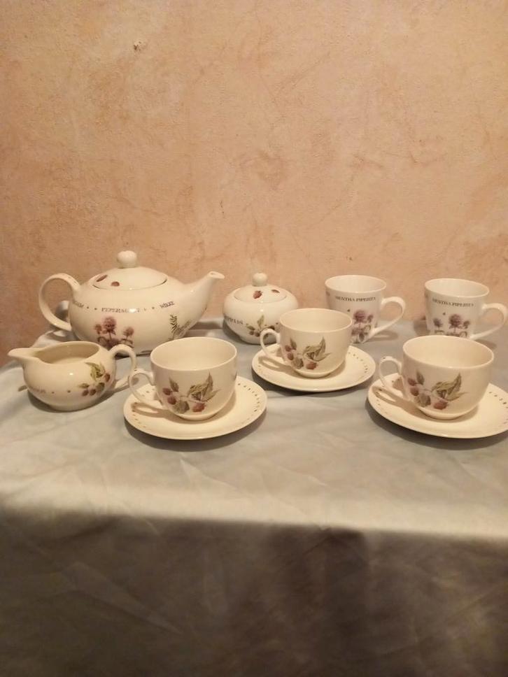 Marjolein Bastin  wildflowers theeservies, Huis en Inrichting, Keuken | Servies, Zo goed als nieuw, Overige stijlen, Porselein