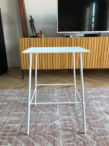 Bijzettafel/krukje wit rechthoekig van metaal beschikbaar voor biedingen
