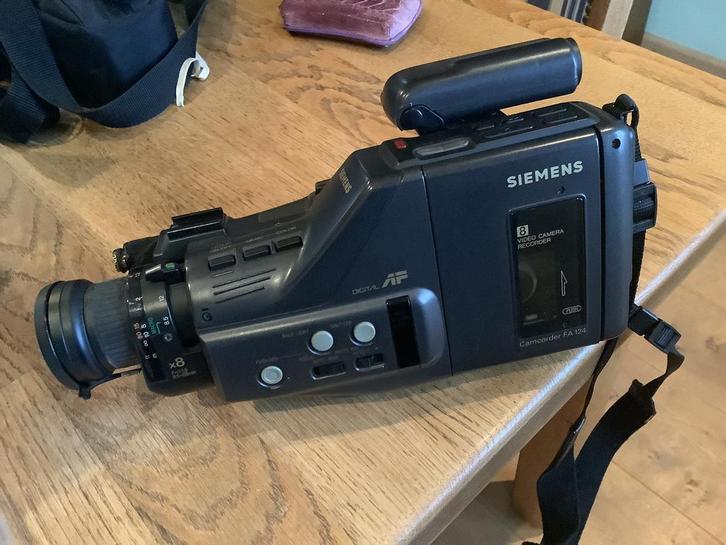 2 Videorecorders en 2 analoge Canon camera’s, Audio, Tv en Foto, Videocamera's Analoog, 8mm, Ophalen of Verzenden