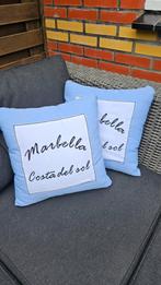 2 lichtblauwe kussens merk Joe Benelli, Goede staat, Ophalen of Verzenden, Zo goed als nieuw, Blauw, Vierkant