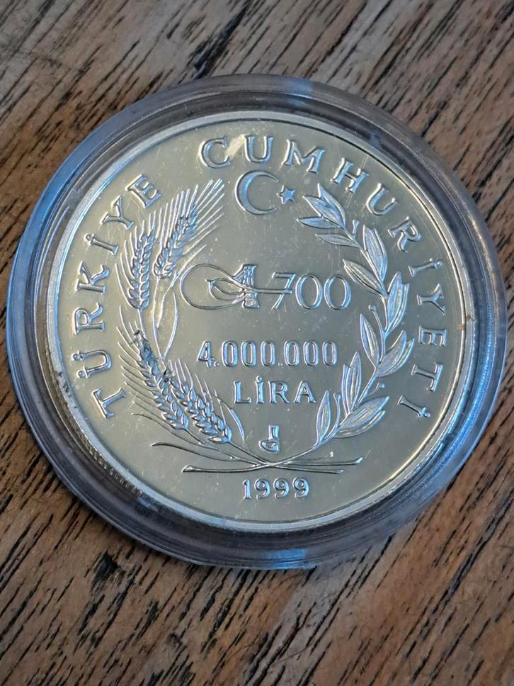 Turkije 4.000.000 lira 1999, Postzegels en Munten, Munten | Azië, Losse munt, Midden-Oosten, Zilver, Ophalen of Verzenden