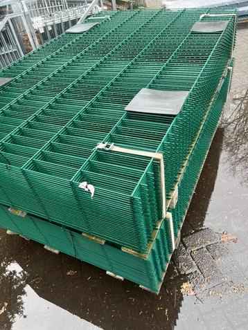 Dubbelstaafsmatten 103cm, donkergroen, compleet 60 meter beschikbaar voor biedingen