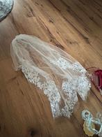 Bruiloft sluier, Kleding | Dames, Trouwkleding en Trouwaccessoires, Wit, Ophalen of Verzenden, Accessoires, Onbekend