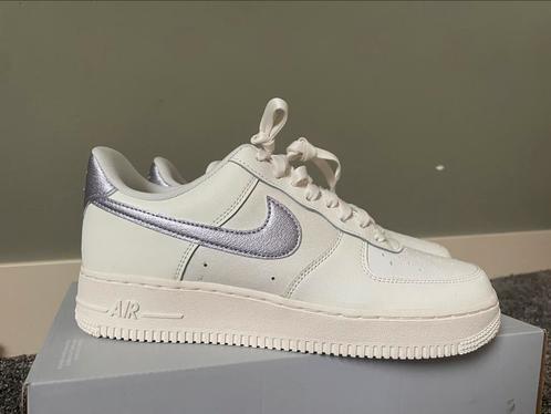 Nieuwe! Nike Air Force 1 ‘Sail/ Oxygen’ maat 40,5, Kleding | Heren, Schoenen, Nieuw, Sneakers of Gympen, Wit, Verzenden