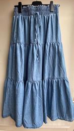 Mooie wijde denim strokenrok maat L, Kleding | Dames, Rokken, Blauw, Maat 42/44 (L), Nieuw, Ophalen of Verzenden
