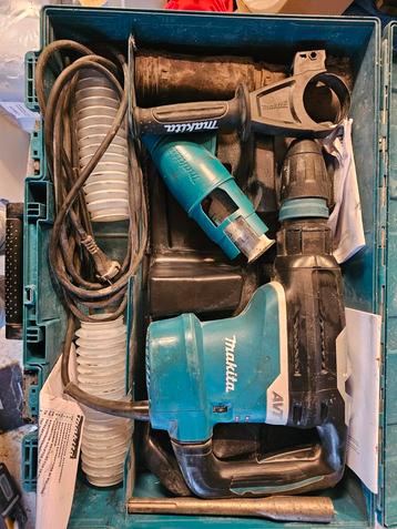 Makita Boorhamer HR4013CV met accessoires beschikbaar voor biedingen