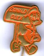 Donald Duck oranje op koper stripfiguur speldje ( R_104 ), Verzenden, Zo goed als nieuw, Figuurtje, Speldje of Pin