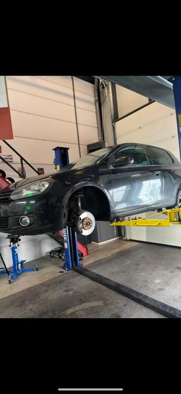 Aangeboden/gezocht Automonteur beschikbaar voor biedingen