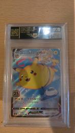 Flying Pikachu VMAX 25th Anniversary - PSA 9, Verzamelen, Ophalen of Verzenden, Zo goed als nieuw