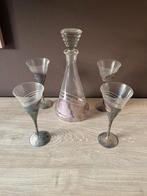 Kristallen karaf met glazen, Ophalen