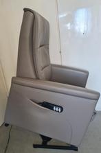 Elektrisch Sta-op relaxfauteuil Echt Leer
elektrisch hoogte, Ophalen, Minder dan 75 cm, Leer, Zo goed als nieuw
