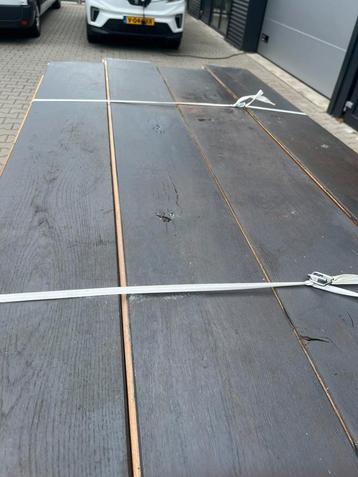 84 m2 massief eiken parketvloer. 20 cm breed 2 cm dik beschikbaar voor biedingen
