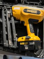 Dewalt accu tacker. Lees tekst, Doe-het-zelf en Verbouw, Gereedschap | Boormachines, Ophalen of Verzenden, Zo goed als nieuw, Boor- en Schroefmachine