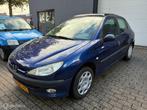 Peugeot 206 1.4 XT / nieuwe apk / panoramadak /, Auto's, Peugeot, 4 cilinders, Blauw, Bedrijf, 30 €/maand