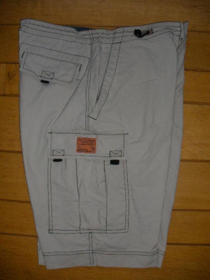 Bermuda kaki groen maat M, Kleding | Heren, Broeken en Pantalons, Zo goed als nieuw, Maat 48/50 (M), Groen, Ophalen of Verzenden