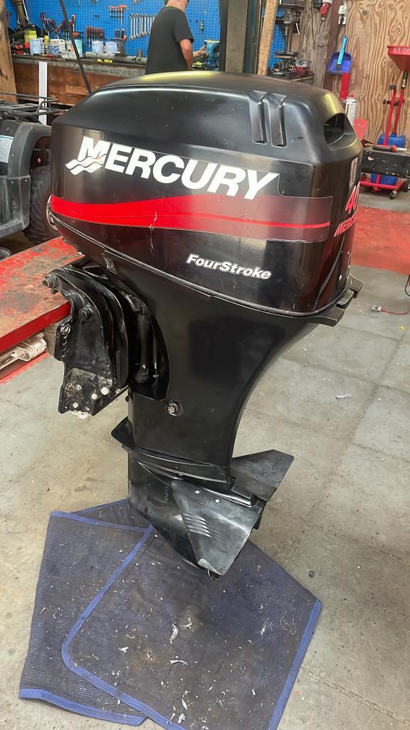 Mercury 40 pk 4 takt  powertrim afstandsbediening opknapper., Motoren, Quads en Trikes, 3 cilinders, Ophalen